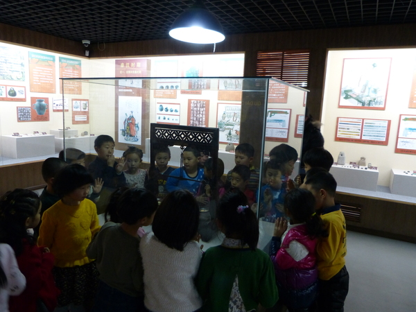 继红小学课外活动参观我馆.JPG